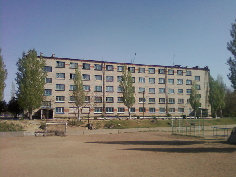 НКПЕТЛ гуртожиток здаля